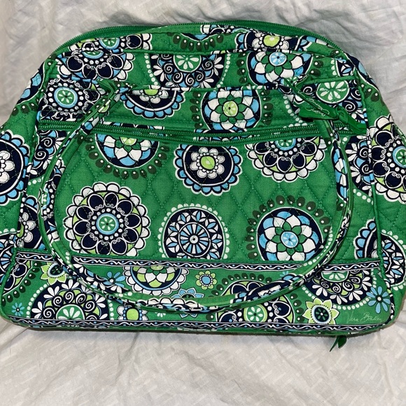 Vera Bradley bowler in Cupcake Green - Picture 2 of 6